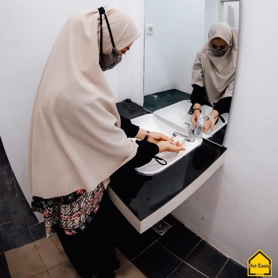 Aur Kuning Hostel Syariah Bukittinggi Exteriér fotografie